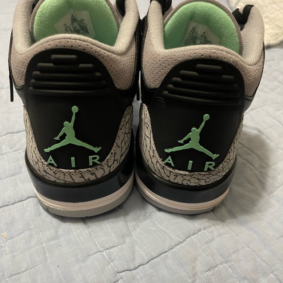 Jordan 3’s like new worn one time! - Picture 3 of 4